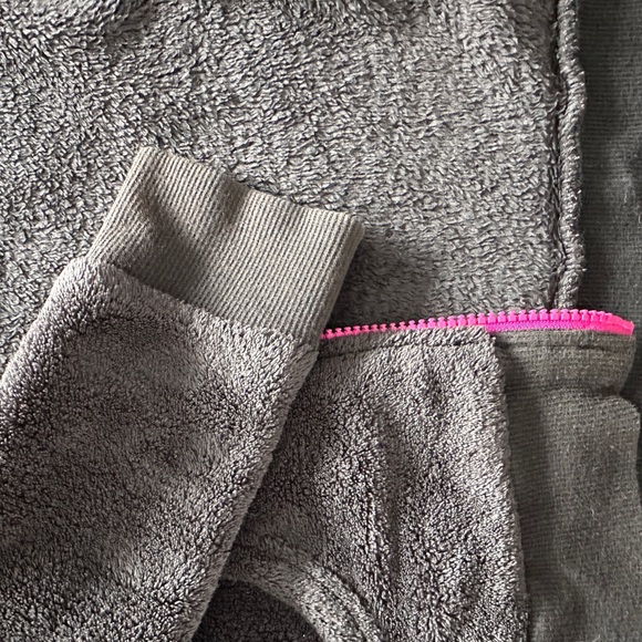 Roxy Fleece Zip Sweater - Girls Size 10 - Picture 4 of 5